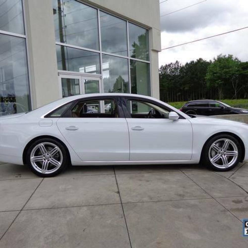 Meet your Posher, Cynthia